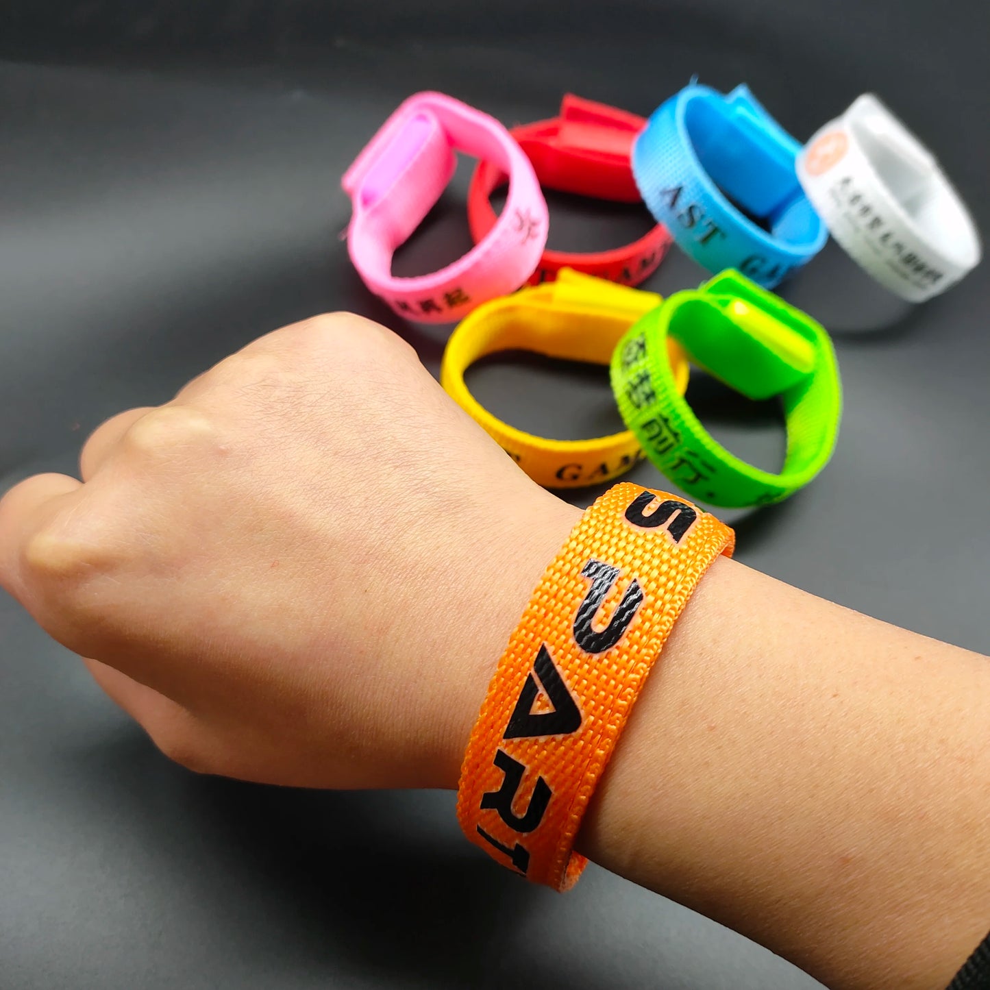 1pcs Light Up Wristband - FestiVibe